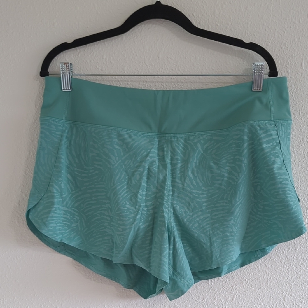 Athleta Run with it Teal Printed Short - Size Large